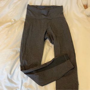 Gray Lululemon leggings 25 inch
